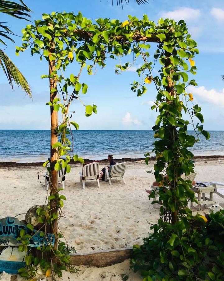 Lunazul Eco-Cabana Frente Al Mar Mahahual Dış mekan fotoğraf